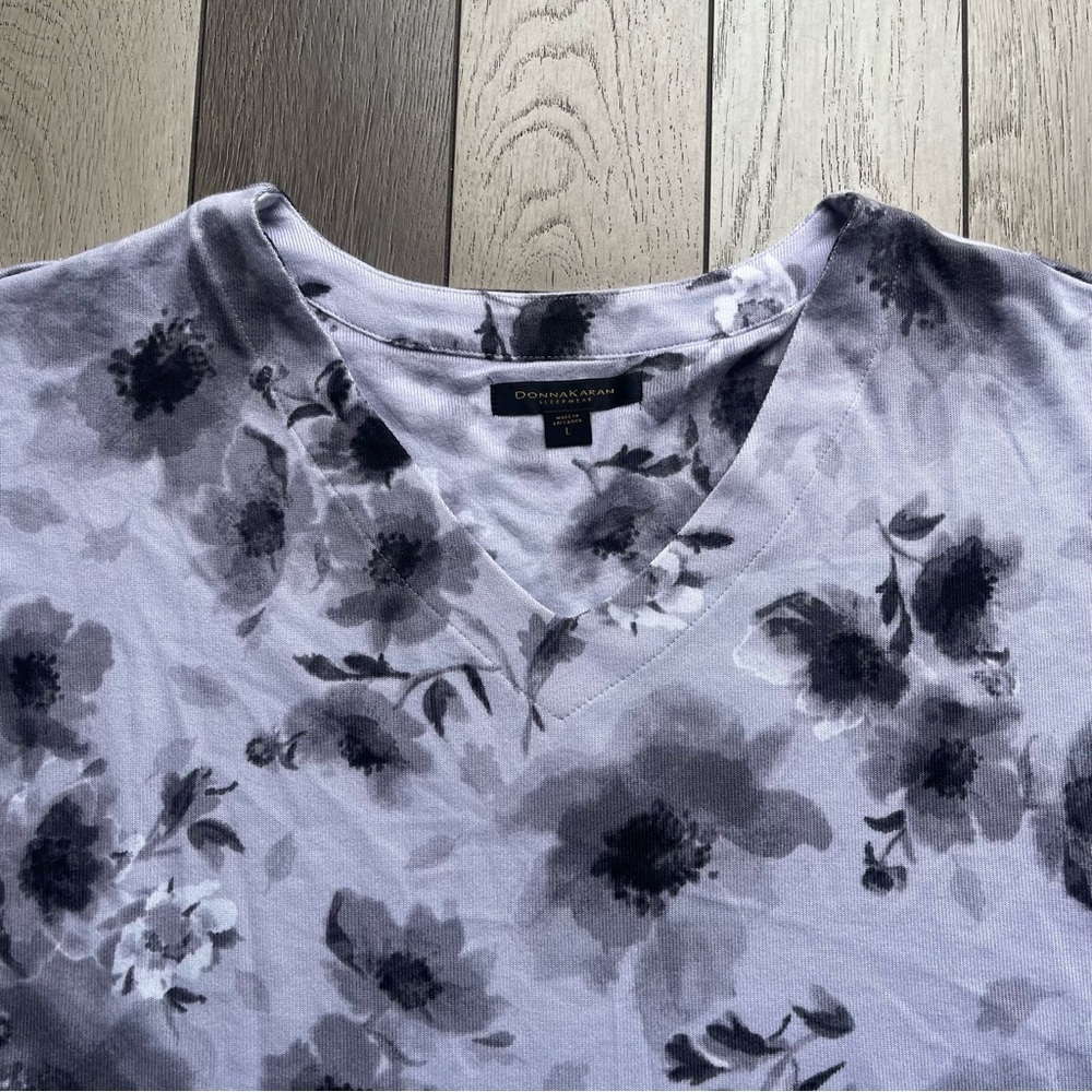 Donna Karan Floral Gray Women's Pajama Top - Picture 3 of 4